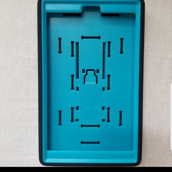 NWOT.. KINDLE FIRE 8 TABLET COVER WITH STAND - Picture 5 of 11